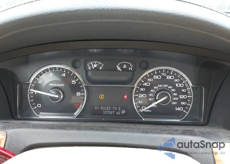 2009 Lincoln Mks z USA, uszkodzony, nr VIN 1LNHM93R79G620964